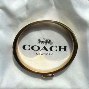 Coach White Enamel Gold Tone Bangle Bracelet Turnlock Logo Classic
